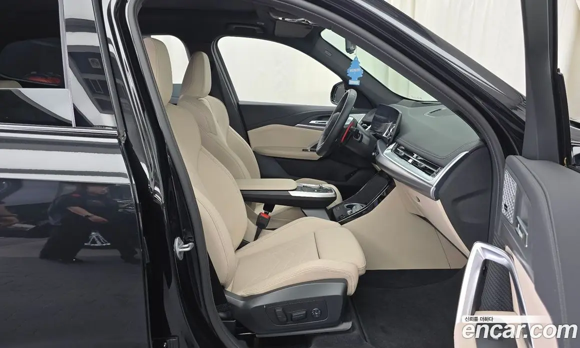 BMW X1 2025 2.0 автомат (гидро), фото 16