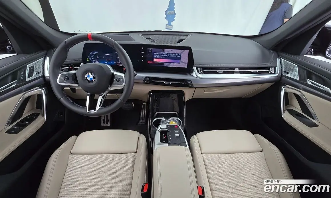 BMW X1 2025 2.0 автомат (гидро), фото 10