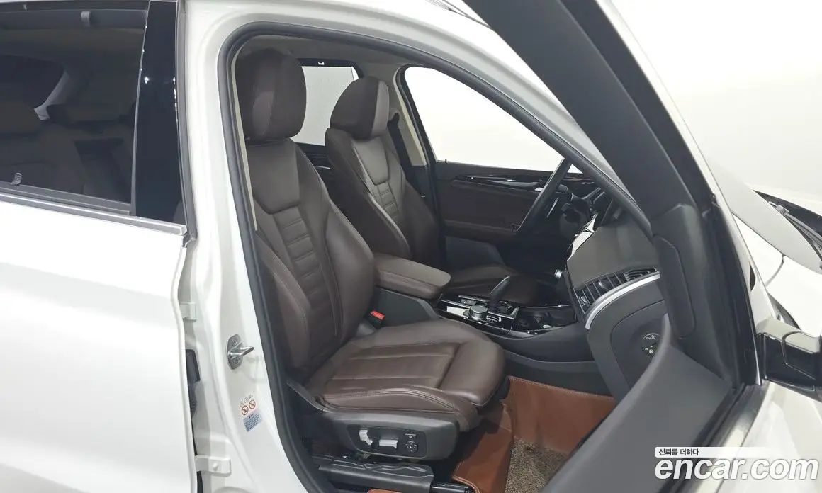 BMW X3 2018 2.0 автомат (гидро), фото 16