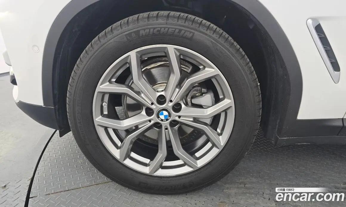 BMW X3 2018 2.0 автомат (гидро), фото 5