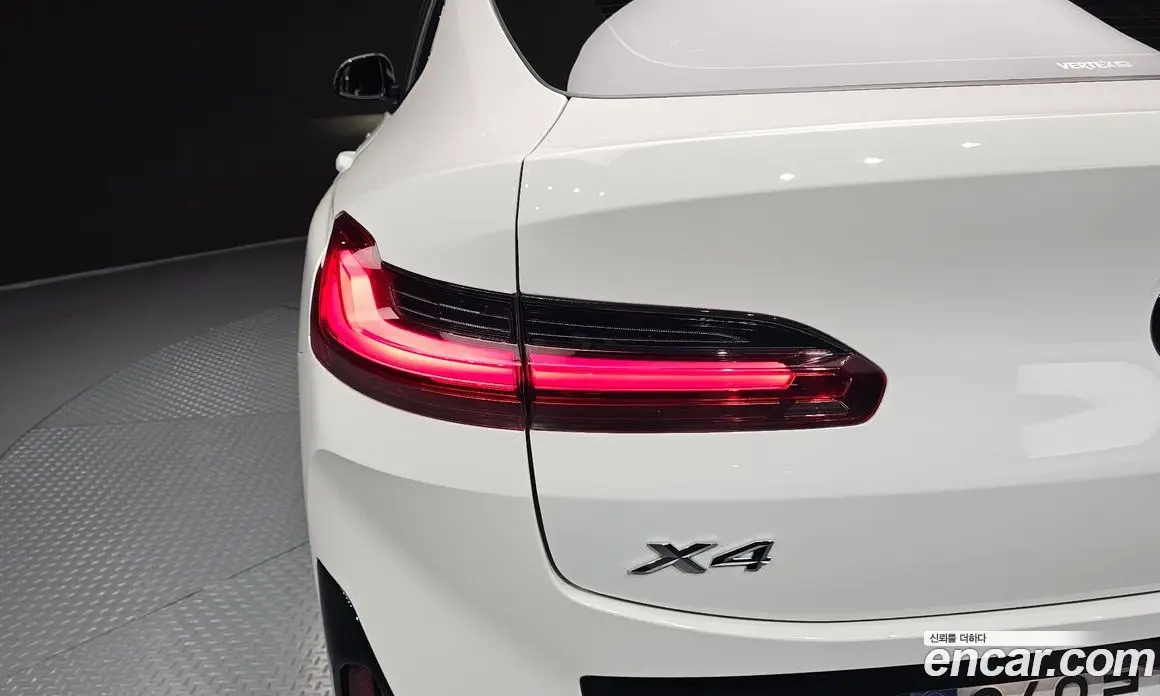 BMW X4 2025 2.0 автомат (гидро), фото 9 BMW X4 2025 2.0 автомат (гидро), фото 9
