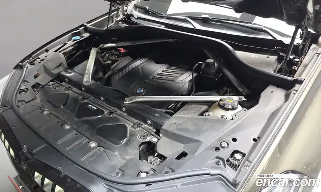BMW X6 2022 3.0 автомат (гидро), миниатюра 6