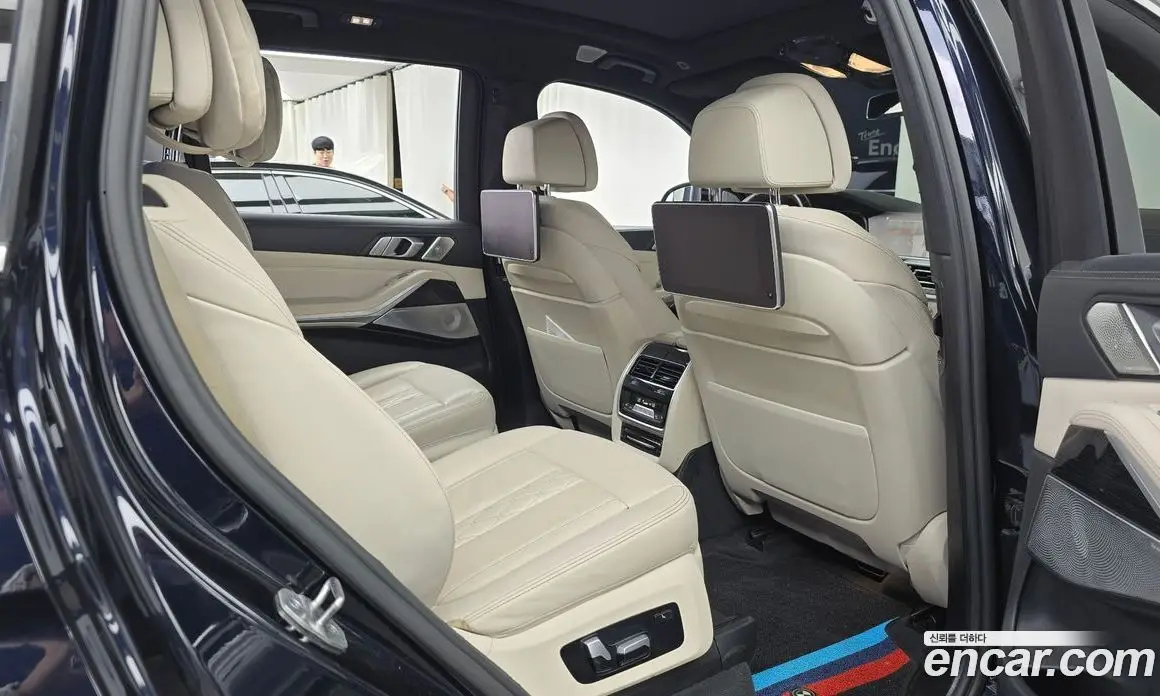 BMW X7 2021 3.0 автомат (гидро), фото 17