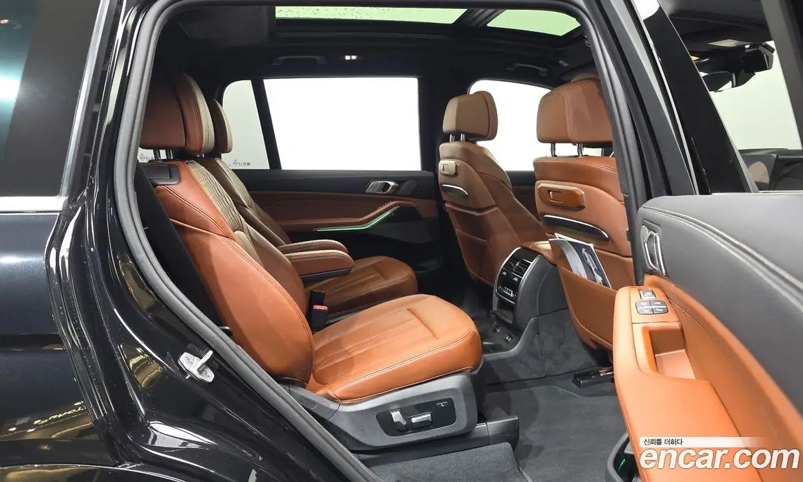 BMW X7 2025 3.0 автомат (гидро), фото 17