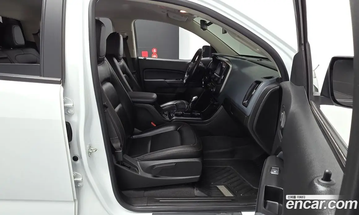 Chevrolet Colorado 2022 3.6 автомат (гидро), фото 12