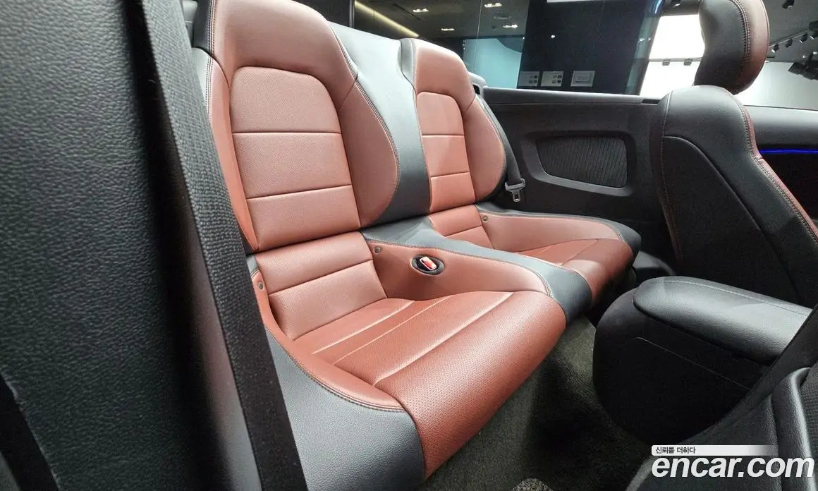 Ford Mustang 2016 2.3 автомат (гидро), фото 16 Ford Mustang 2016 2.3 автомат (гидро), фото 16