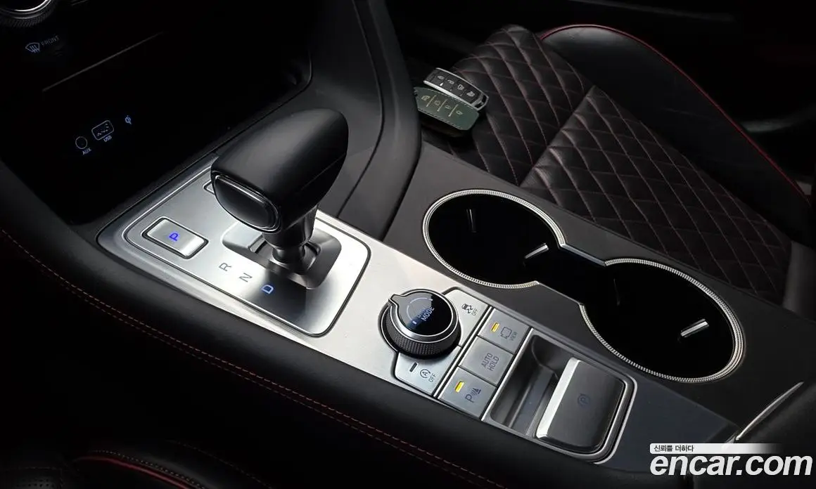 Genesis G70 2019 2.0 автомат (гидро), фото 12 Genesis G70 2019 2.0 автомат (гидро), фото 12