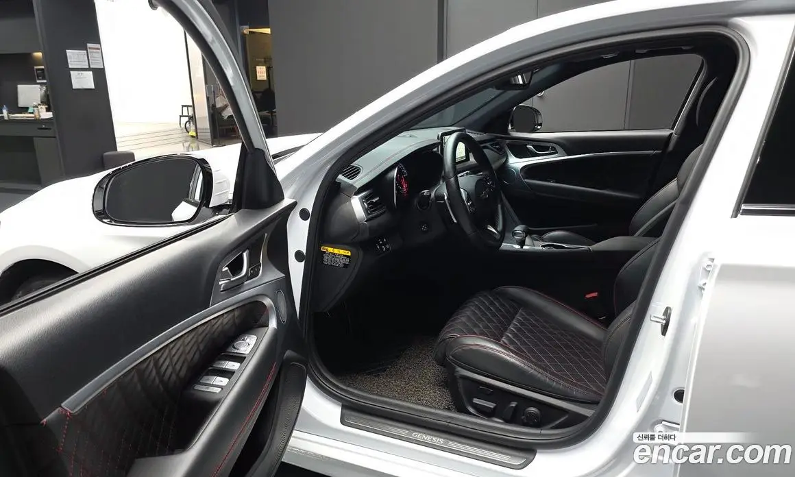 Genesis G70 2019 2.0 автомат (гидро), фото 13 Genesis G70 2019 2.0 автомат (гидро), фото 13