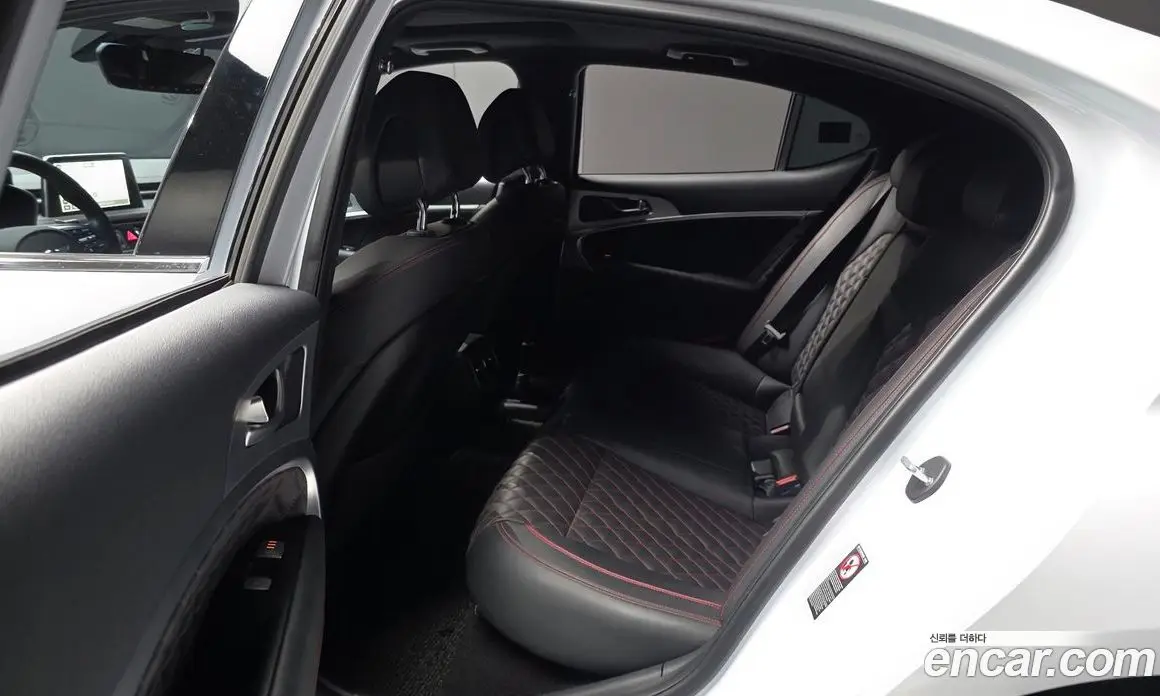 Genesis G70 2019 2.0 автомат (гидро), фото 18 Genesis G70 2019 2.0 автомат (гидро), фото 18