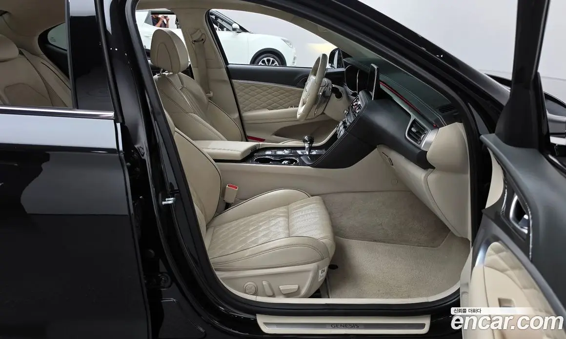 Genesis G70 2019 2.0 автомат (гидро), фото 16 Genesis G70 2019 2.0 автомат (гидро), фото 16