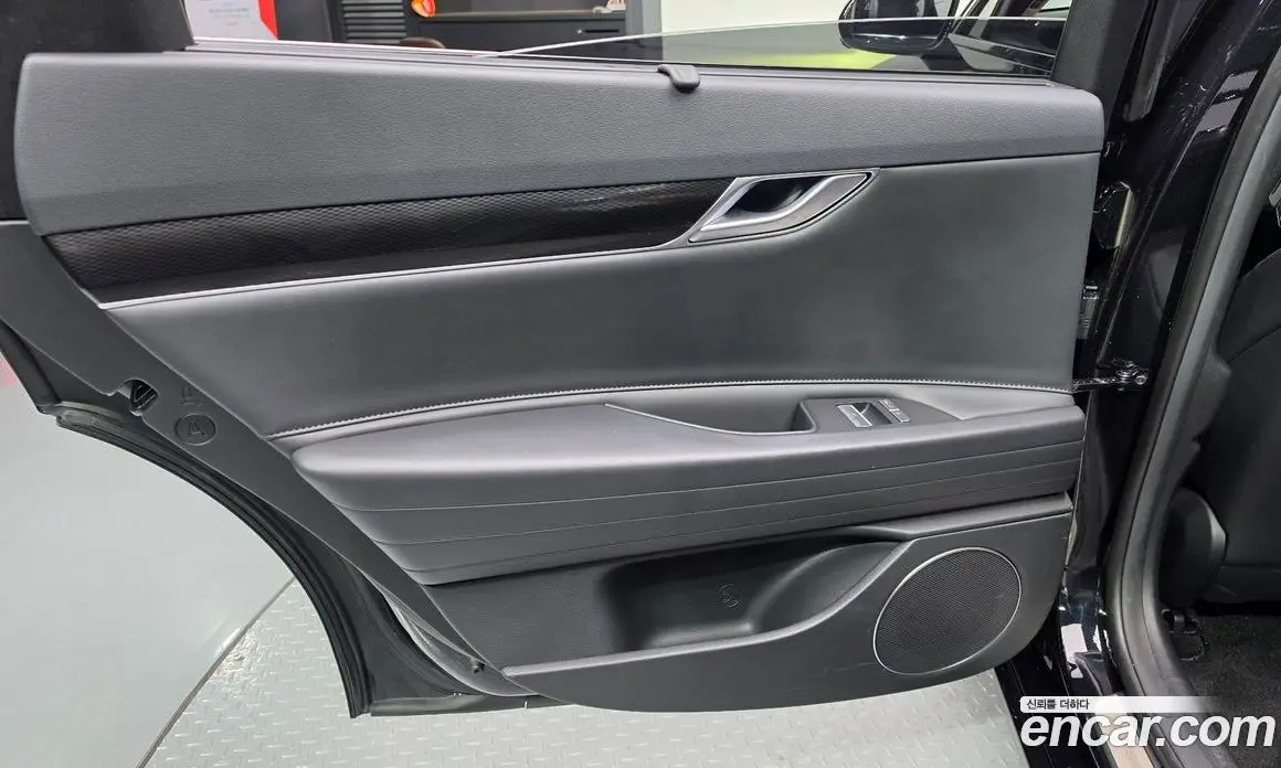 Genesis G80 2025 2.5 автомат (гидро), фото 14