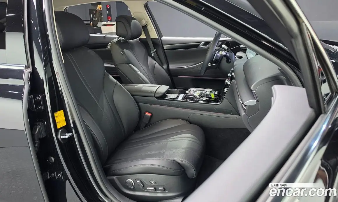 Genesis G80 2025 2.5 автомат (гидро), фото 15