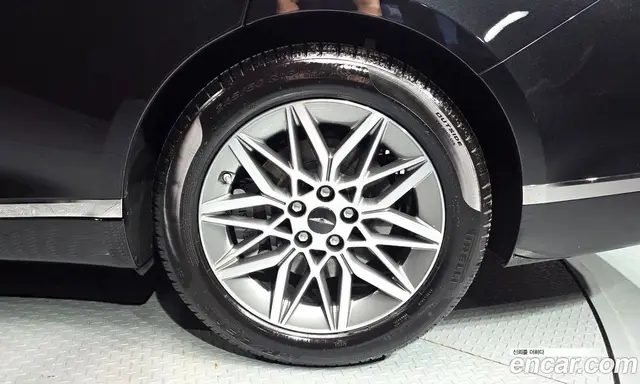 Genesis G80 2025 2.5 автомат (гидро), миниатюра 6