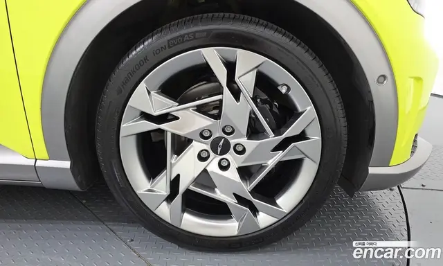 Genesis GV60 2022 0.1 автомат (гидро), миниатюра 7 Genesis GV60 2022 0.1 автомат (гидро), миниатюра 7