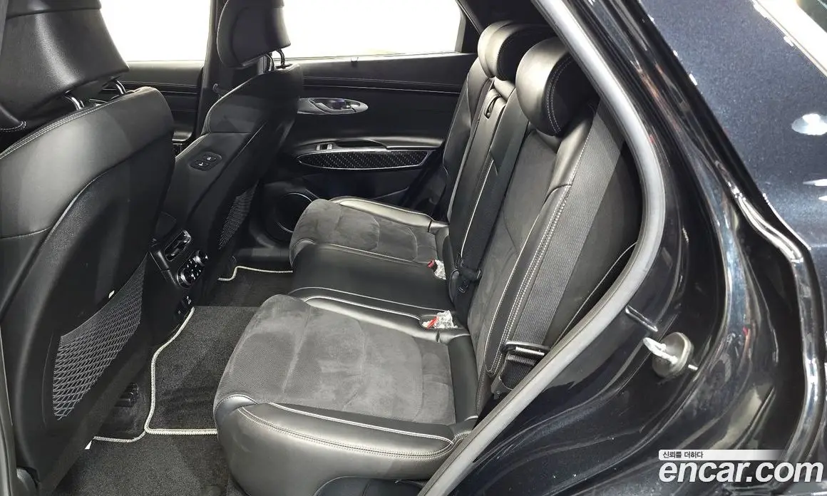 Genesis GV70 2021 3.5 автомат (гидро), фото 17 Genesis GV70 2021 3.5 автомат (гидро), фото 17