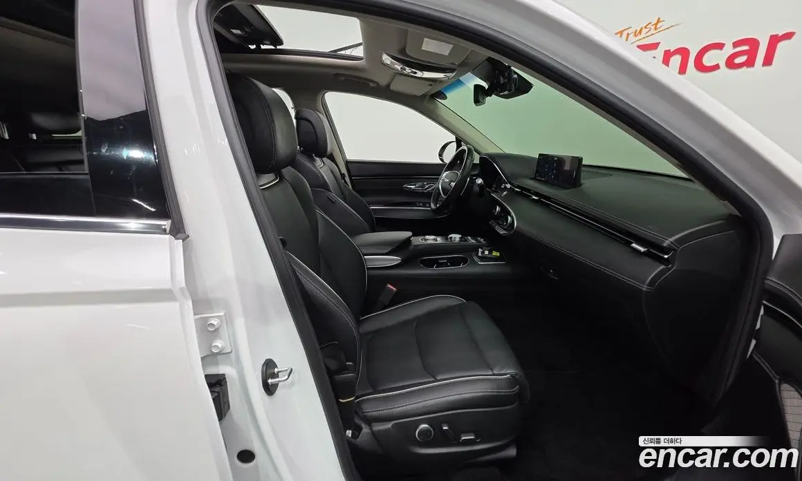 Genesis GV70 2021 2.5 автомат (гидро), фото 13 Genesis GV70 2021 2.5 автомат (гидро), фото 13