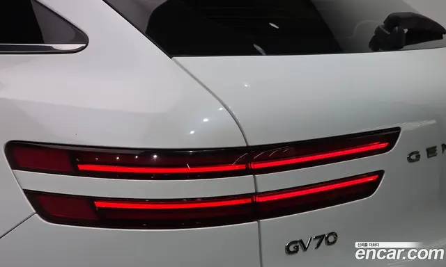 Genesis GV70 2021 2.5 автомат (гидро), миниатюра 9 Genesis GV70 2021 2.5 автомат (гидро), миниатюра 9