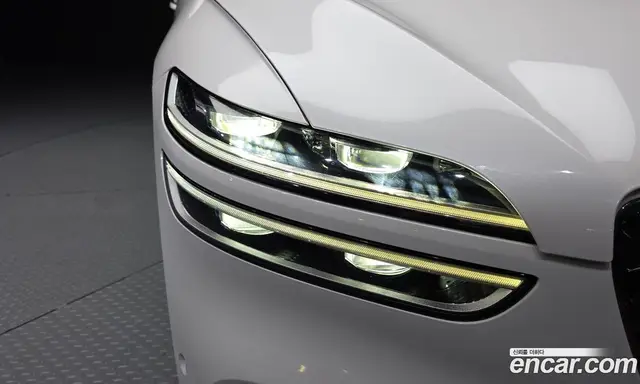 Genesis GV70 2022 2.5 автомат (гидро), миниатюра 8