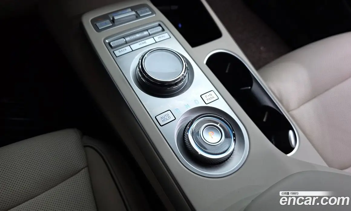 Genesis GV70 2023 2.5 автомат (гидро), фото 9