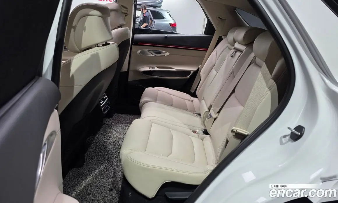 Genesis GV70 2024 2.5 автомат (гидро), фото 17 Genesis GV70 2024 2.5 автомат (гидро), фото 17