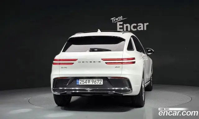 Genesis GV70 2024 2.5 автомат (гидро), миниатюра 4 Genesis GV70 2024 2.5 автомат (гидро), миниатюра 4