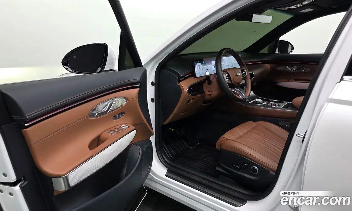 Genesis GV70 2025 2.5 автомат (гидро), фото 12 Genesis GV70 2025 2.5 автомат (гидро), фото 12