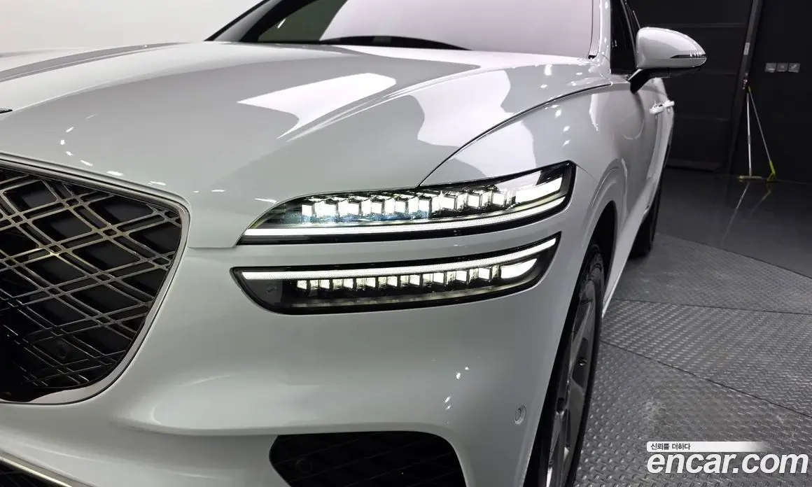 Genesis GV70 2025 2.5 автомат (гидро), фото 7 Genesis GV70 2025 2.5 автомат (гидро), фото 7