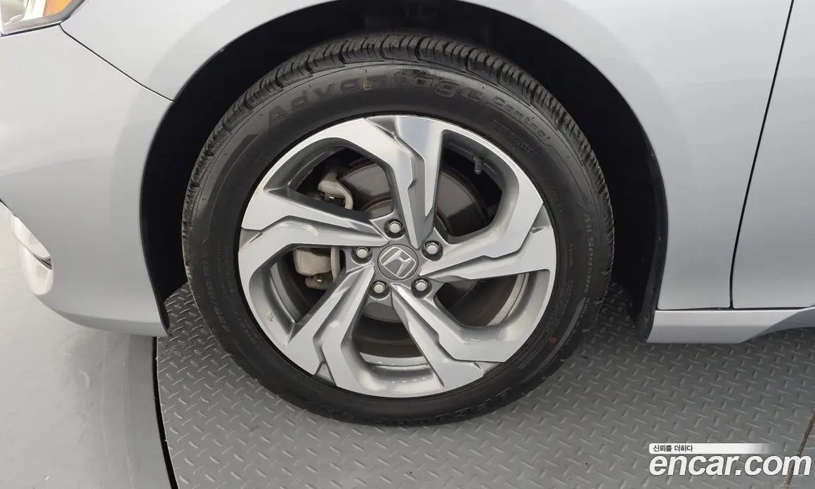 Honda Accord 2019 1.5 автомат (гидро), фото 5 Honda Accord 2019 1.5 автомат (гидро), фото 5