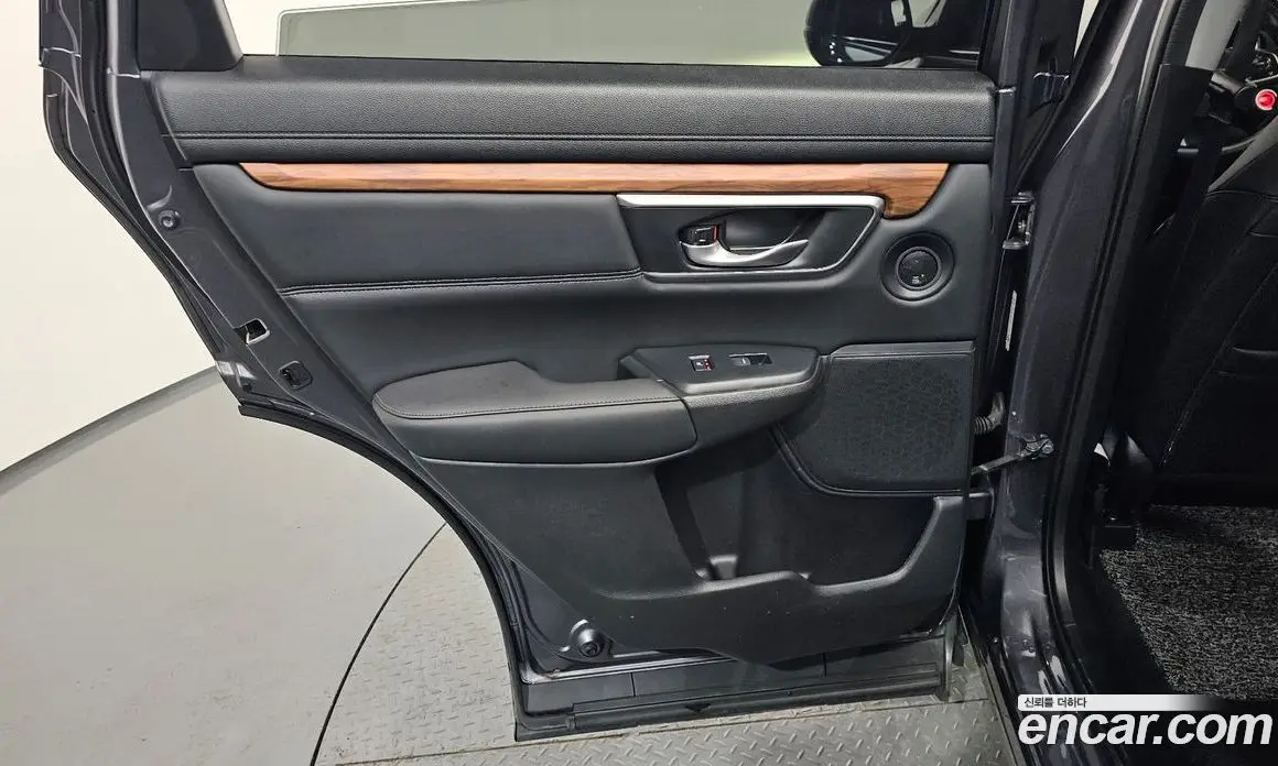 Honda CR-V 2019 1.5 автомат (гидро), фото 15