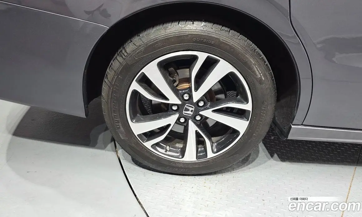 Honda Odyssey 2018 3.5 автомат (гидро), фото 4 Honda Odyssey 2018 3.5 автомат (гидро), фото 4