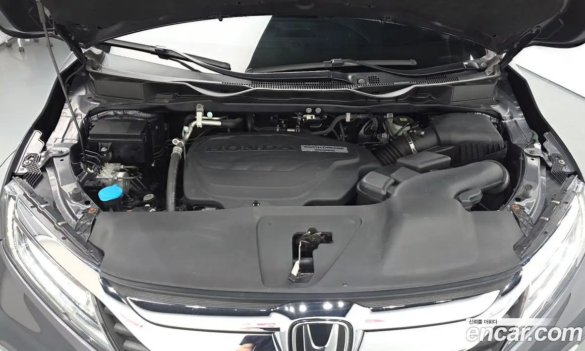 Honda Odyssey 2018 3.5 автомат (гидро), фото 5 Honda Odyssey 2018 3.5 автомат (гидро), фото 5