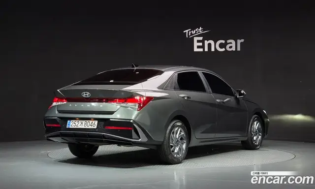 Hyundai Avante 2023 1.6 автомат (гидро), миниатюра 2