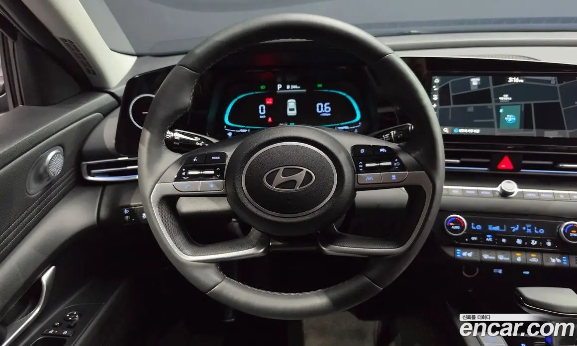Hyundai Avante 2023 1.6 автомат (гидро), фото 19