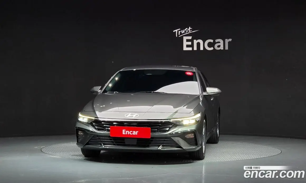Hyundai Avante 2023 1.6 автомат (гидро), фото 3
