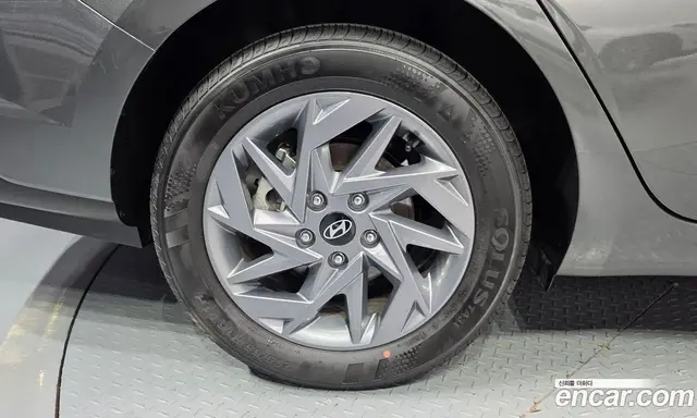 Hyundai Avante 2023 1.6 автомат (гидро), миниатюра 5