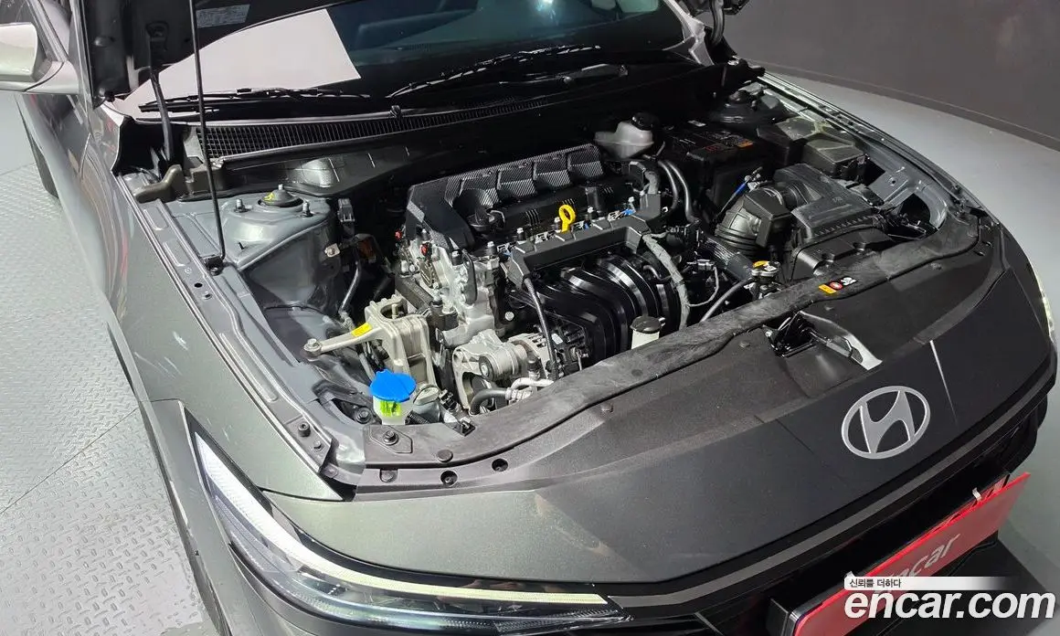 Hyundai Avante 2023 1.6 автомат (гидро), фото 6