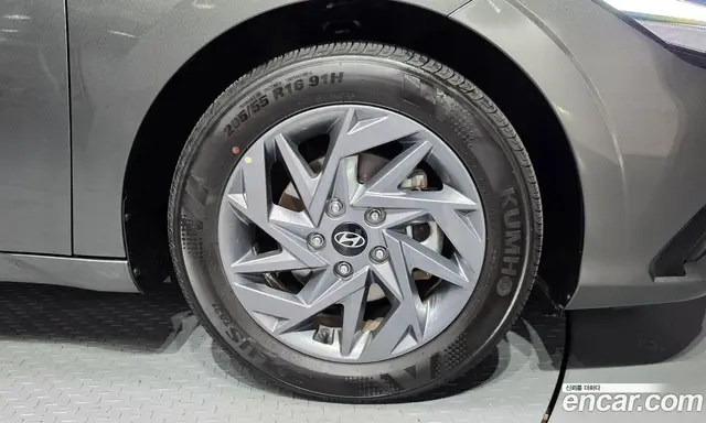 Hyundai Avante 2023 1.6 автомат (гидро), миниатюра 7