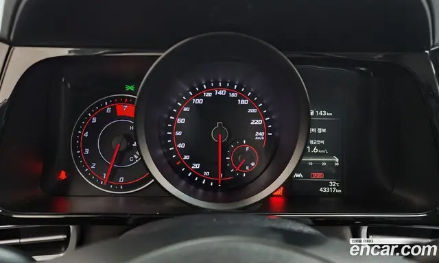 Hyundai Avante 2023 1.6 автомат (гидро), миниатюра 11