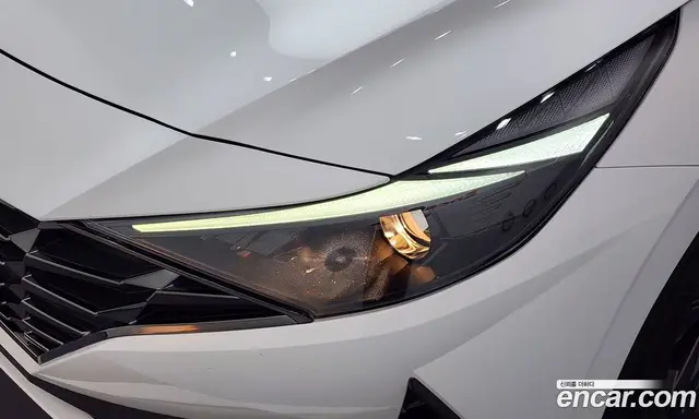 Hyundai Avante 2023 1.6 автомат (гидро), миниатюра 8