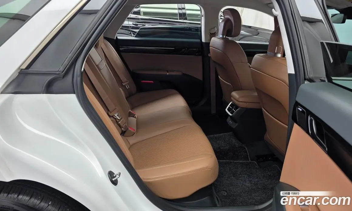 Hyundai Grandeur 2023 1.6 автомат (гидро), фото 18 Hyundai Grandeur 2023 1.6 автомат (гидро), фото 18