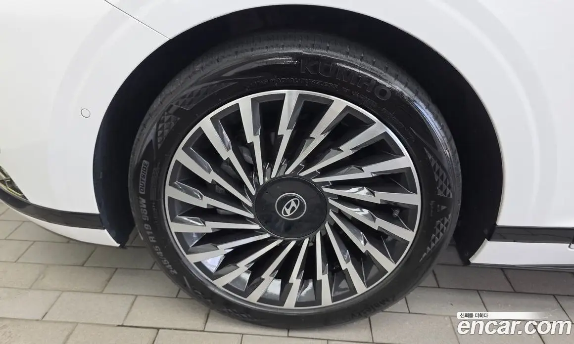 Hyundai Grandeur 2023 1.6 автомат (гидро), фото 5 Hyundai Grandeur 2023 1.6 автомат (гидро), фото 5
