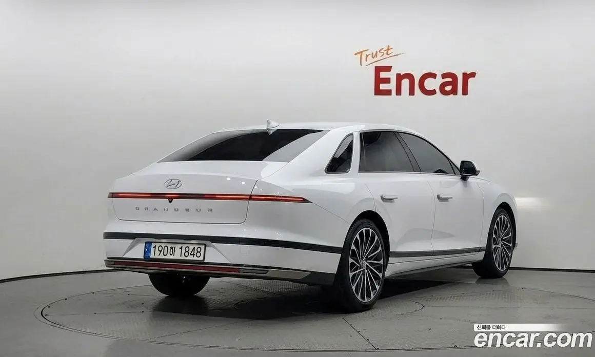 Hyundai Grandeur 2023 2.5 автомат (гидро), фото 2 Hyundai Grandeur 2023 2.5 автомат (гидро), фото 2