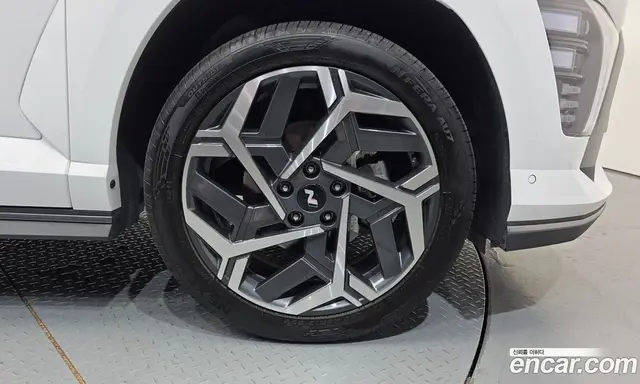 Hyundai Kona 2023 1.6 автомат (гидро), миниатюра 5
