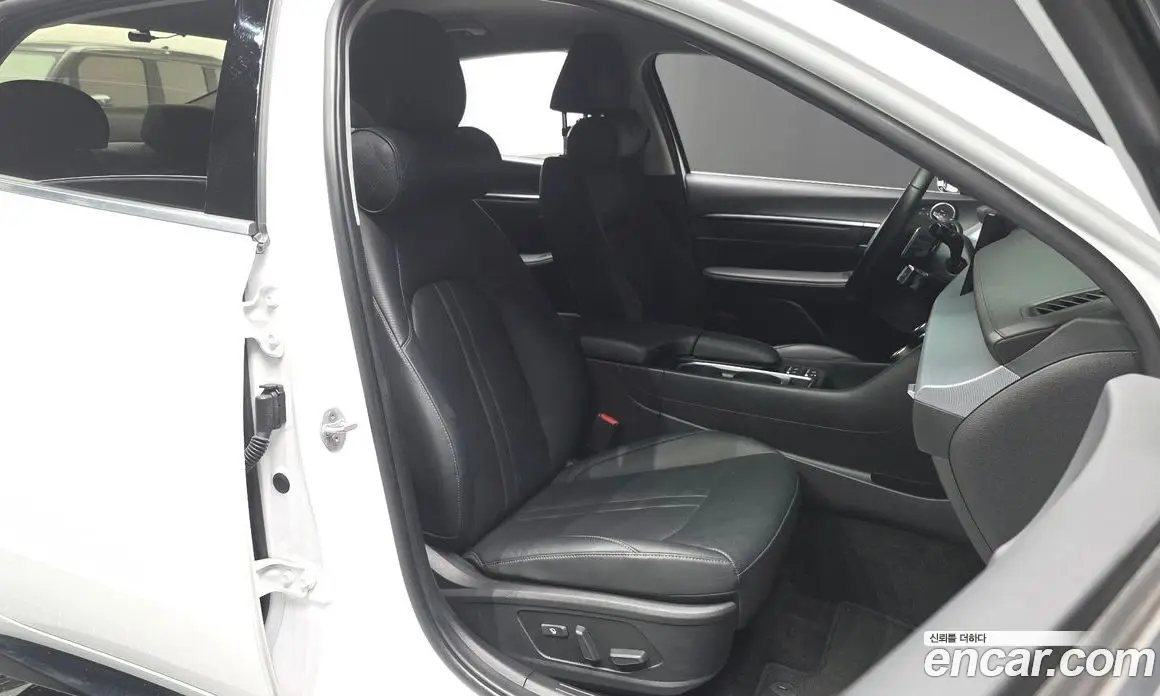 Hyundai Sonata 2023 2.0 автомат (гидро), фото 15 Hyundai Sonata 2023 2.0 автомат (гидро), фото 15
