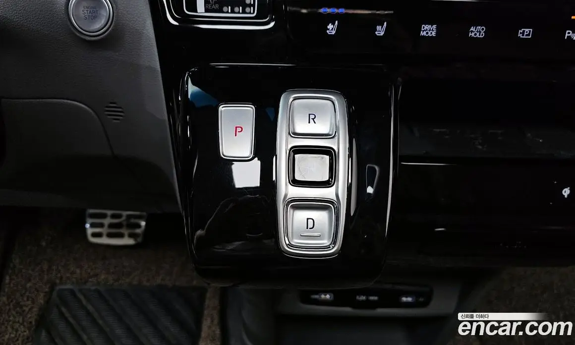 Hyundai Staria 2021 2.2 автомат (гидро), фото 11