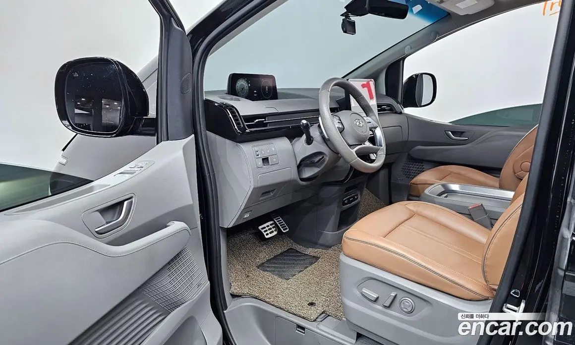 Hyundai Staria 2021 2.2 автомат (гидро), фото 12