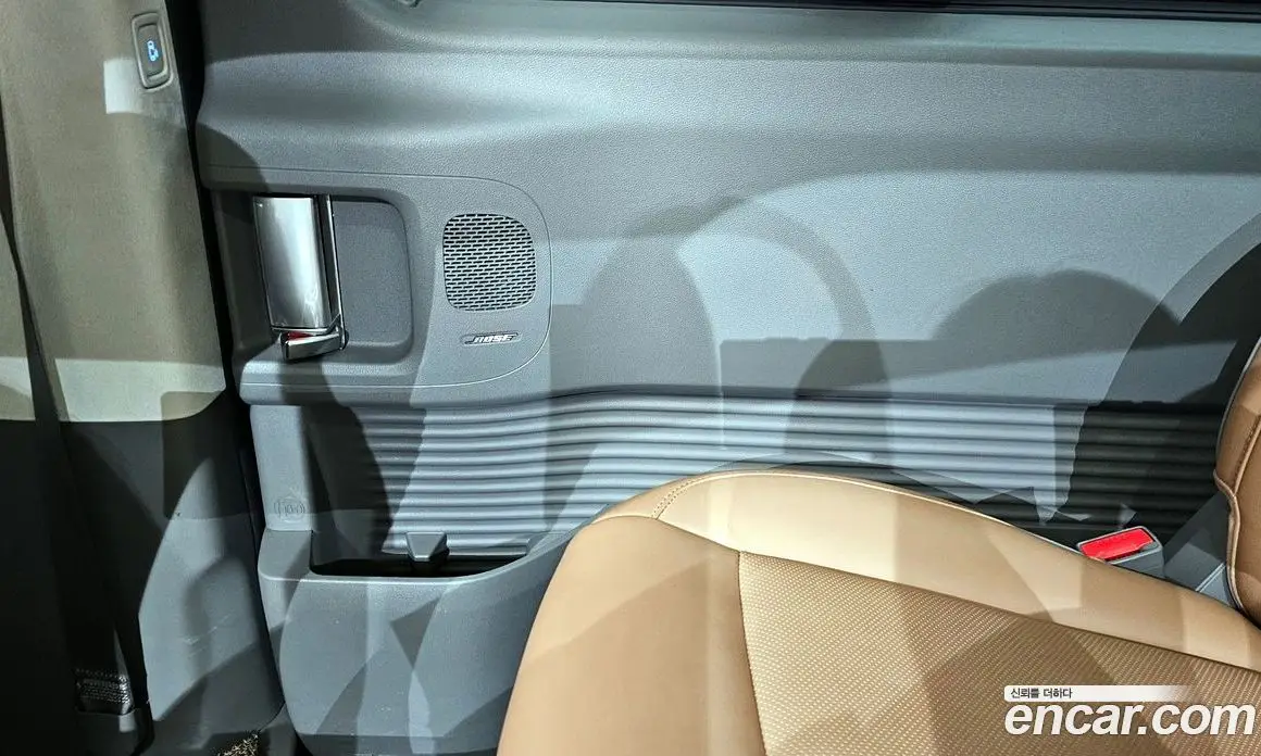 Hyundai Staria 2021 2.2 автомат (гидро), фото 14