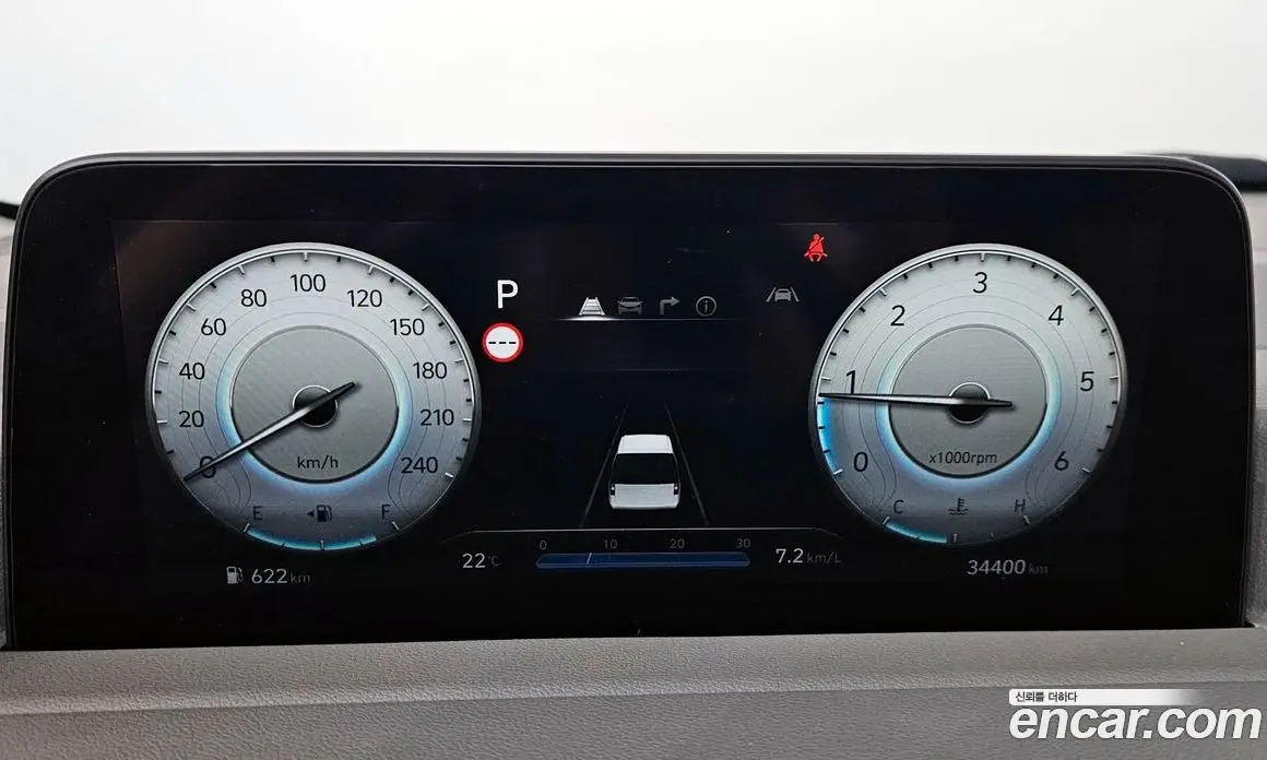 Hyundai Staria 2021 2.2 автомат (гидро), фото 10