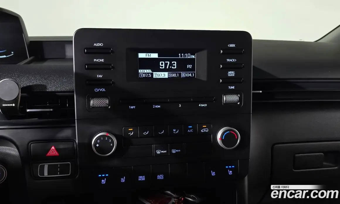Hyundai Staria 2023 2.2 автомат (гидро), фото 18