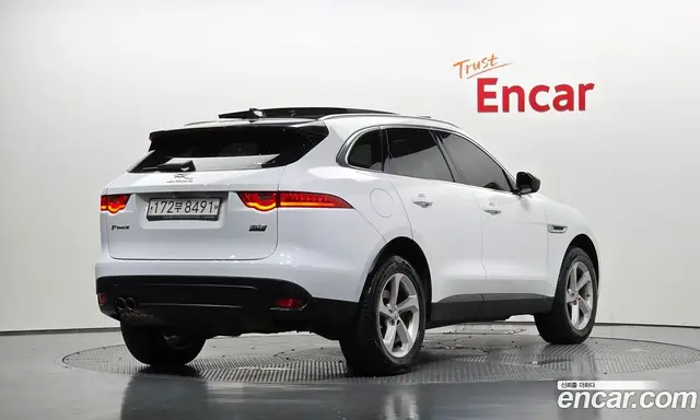 Jaguar F-Pace 2019 2.0 автомат (гидро), миниатюра 2 Jaguar F-Pace 2019 2.0 автомат (гидро), миниатюра 2